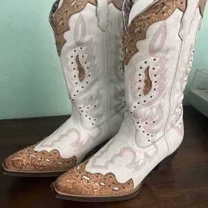 ❌❌Sold ❌❌Women's Laredo White Pressley Leather Cowboy Boots Size 10